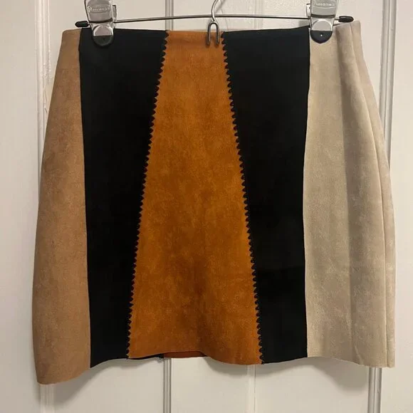 Altar'd State faux suede mini skirt size small - Picture 4 of 6